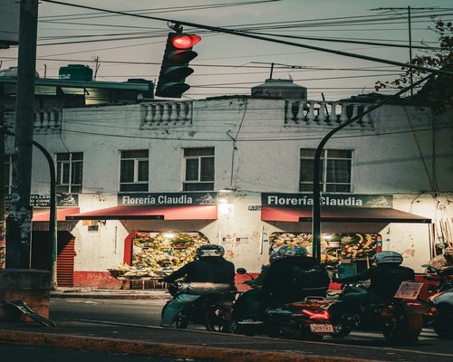 A quiet street view in an urban neighborhood of Mexico City